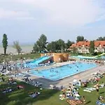 Menta Partkoezelben * Balatonlelle